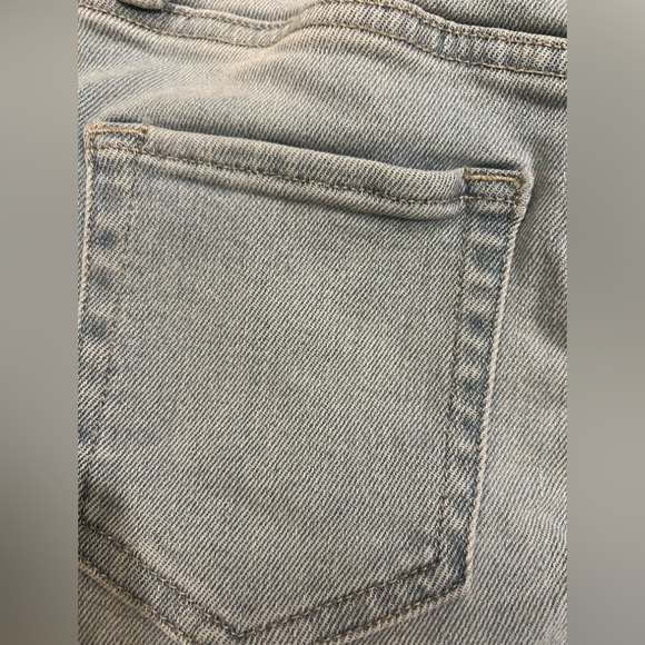 Jeans - Picture 12 of 13